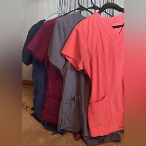 4 Scrub sets & single scrub tops
